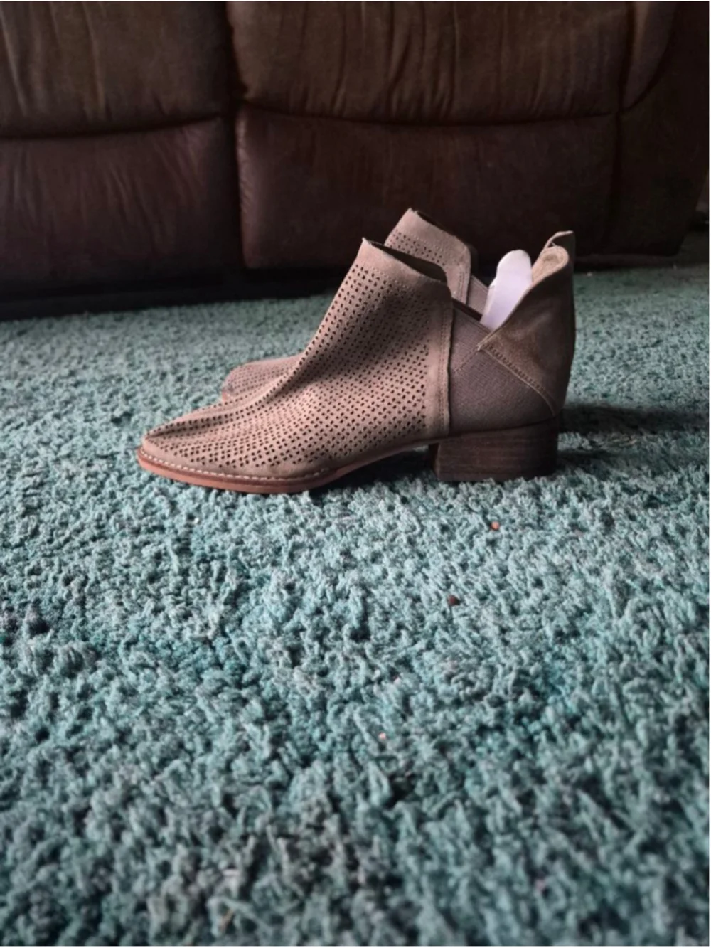 Vince Camuto Celena Ankle Booties Tan Eyelet Size 7M